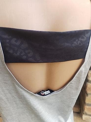 metro obuca petrovac na mlavi: F&F fitness majica vel M, L
Kao nova — 4