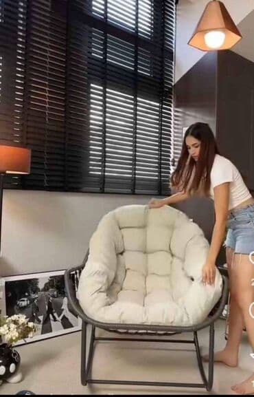forma ideale dnevne sobe komode: Fotelja Cena 17300 din Ptt pouzecem je 1.000 din. Kada ide uplata pa — 1