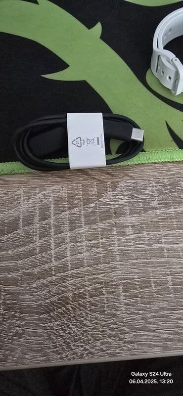 crop top c a: Smart watch, Samsung, Unisex — 4