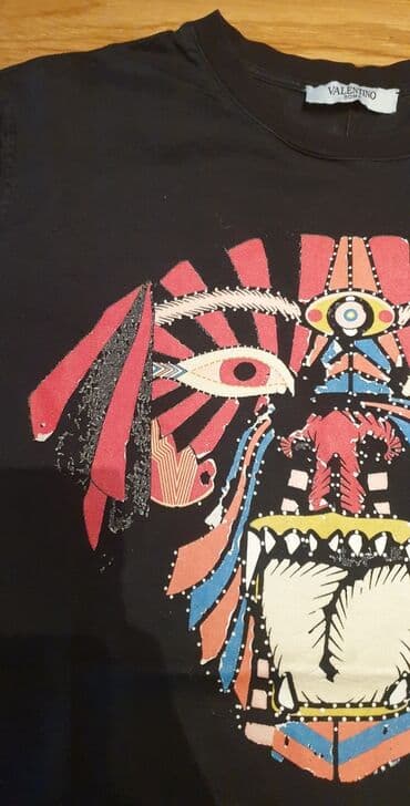 kačketi sa životinjama: VALENTINO Roma crna muška majica. L velicina, može i XL. Pazuh 55 cm — 3