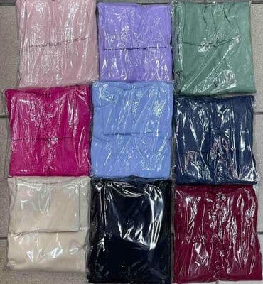 moschino toy 2 bubble gum: Rolka/haljina
Dužina 120 cm
1 kom=1.650 din
2 kom=2400 din — 4