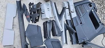 organizator za auto sediste: ENTERIJER PLASTIKA ZA OPEL ZAFIRA ZA 2005. GOD — 1