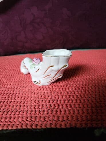 solje zajecar: Figura nova tkz opanak,Zajecar porcelan 70te. Figura,vazica nova — 7