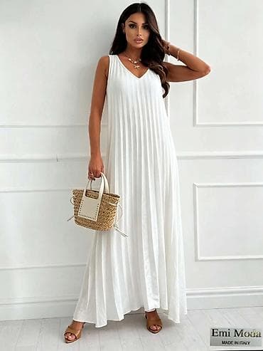 haljina guess: Haljine
Cena 2200
Uni vel.
V16 — 3