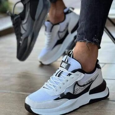 nike react 270: 44 — 3