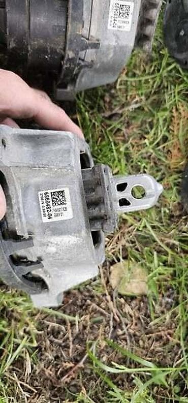 navlaka za pojas: NOSAČ MOTORA MENJAČA ZA BMW SERIJA 1, SERIJA 2, SERIJA 5 . | BMW — 3