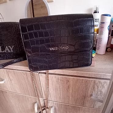 sanel torbe: Valentino torbica – crna, efekt krokodilske kože. Dobija se i novcanik — 3