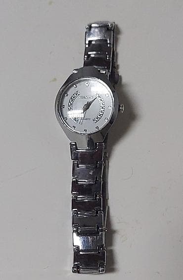 Ženski kvarcni ručni sat – metalna narukvica - Brend: APLANDI (oznaka