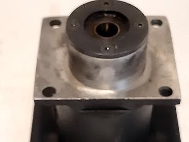 pirograf za drvo cena: Aluminijumsko kuciste sa lezajem za osovinu 12mm Pored lezaja kuciste — 4