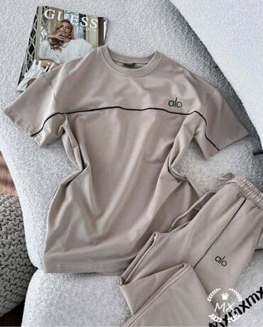 c a basic majice: One size, Print, color - Black — 2