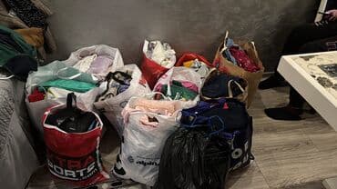 Shorts: Dečija gardaroba polovna letnja i zimska
Od 200 DIN. Do 500 DIN komad — 1