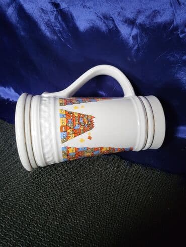 jelen pivo krigla: Krigla nova Zajecar porcelan 70te. Nova krigla,sve na njoj odsjaj od — 10
