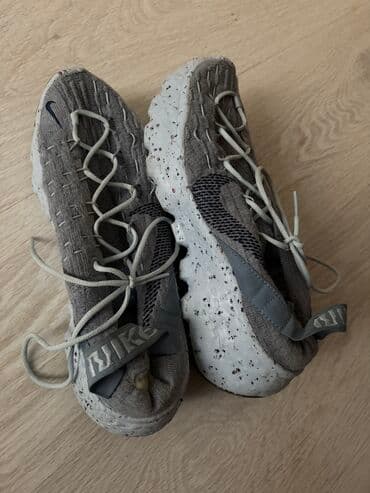 and 1 patike: Nike, 39.5 — 4