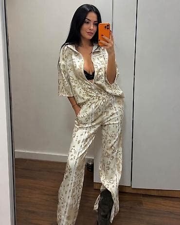 rolex sat: 08. Najtraženijee💫💫
S M L XL
Cena : 3.400 dinara H — 1