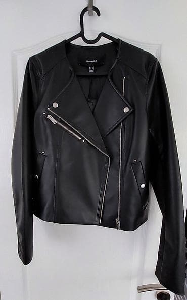 Nova jakna od eko kože kupljena u Sportini. Sa unutrašnje strane