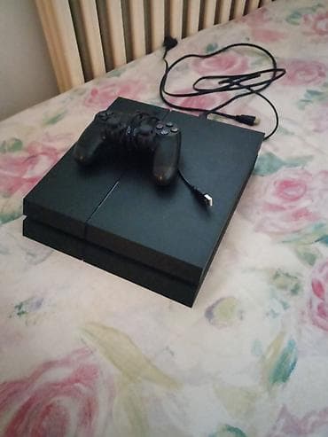 sony 2 1: Sony ps 4 u odlicnom stanju, jedan dzojstik, svi kablovi — 1