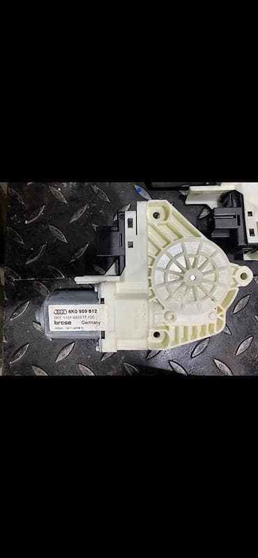 bmw e46 sedista: AUDI A4 A5 MOTOR PODIZACA STAKLA PROZORA 8K0959812 | Audi vw delovi — 1