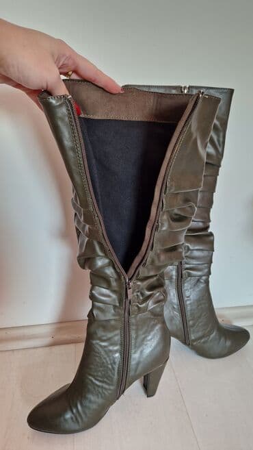 c a basic majice: High boots, 40 — 5
