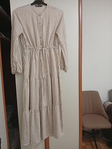 ugg cizme kozne: Duga prugasta haljina sa dugim rukavima - Model: maxi, lepršava, sa — 2