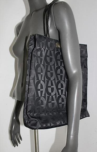 Aigner torba – shopper/tote model - Dimenzije: 40 x 36 x 8 cm -