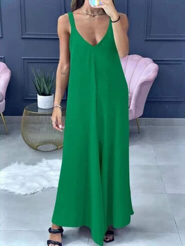 crne haljine do koljena: Haljina
Do XXL
2750 din — 4