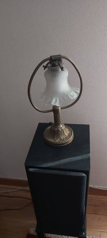 hello kitty lampa: Table lamp, Used — 2