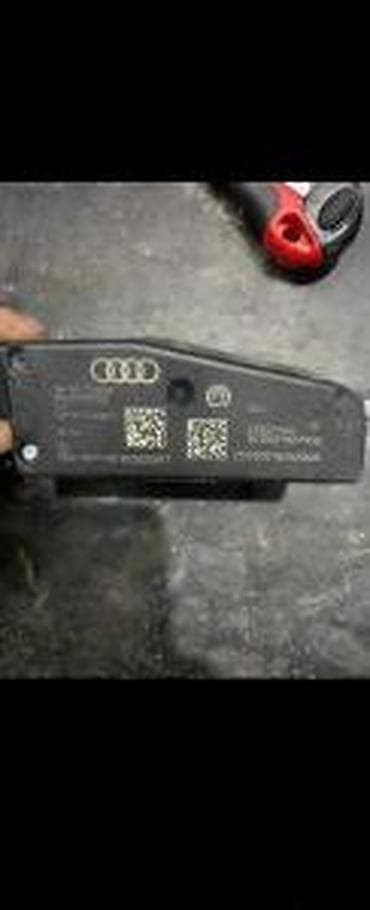 farovi punto 2: AUDI A4 A5 DONJA ILM BRAVA 8K0905852E | Audi vagen delovi altina — 2