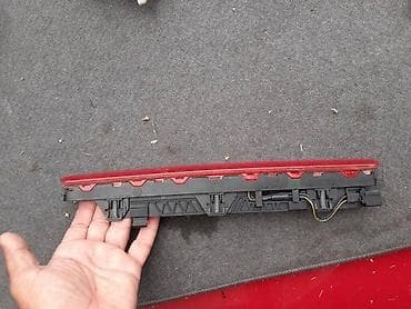 auto oprema subotica: TREĆE STOP SVETLO ZA VOLKSWAGEN POLO OD 1996. DO 2002. GOD. | treće — 3