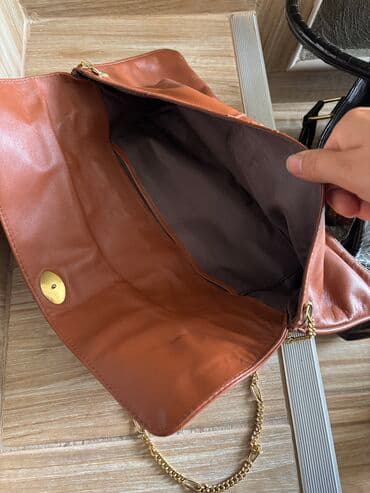 bela kozna torba: Elegant purse, Material: Leather — 1