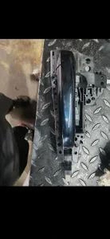 vrata golf 2: AUDI Q7 4M 3 BRAVA KVAKA LEVA 4M0837885A | Audi q7 q5 q3 q2 A1 A3 A4 — 1