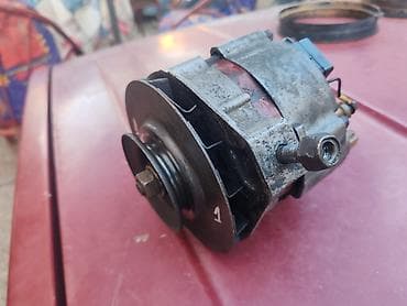 kalorifer za kola: Alternator Lada Lada 2108 Samara br.1. Polovno, ocuvano. Originalno — 4