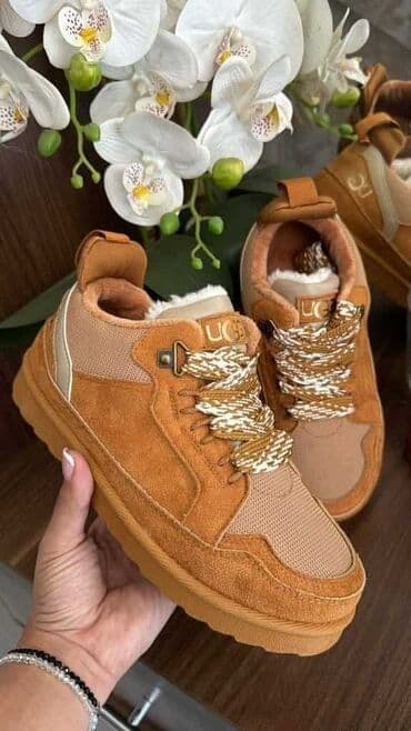 Women's Sneakers and athletic shoes: 38 — 1