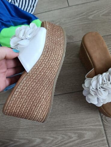 Ostala ženska obuća: Papuce 37 — 2