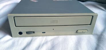 monitori za kompjuter polovni: TEAC Cd-540e 
CD ROM jedan od najboljih
ispravan — 1