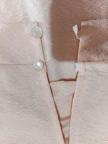 Sweatpants: Ženska bluza – 2 komada (različite teksture) - Modeli: jedna bluza u — 6