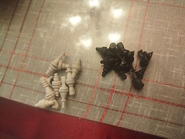patike za decu jordan: Male magnetne figure na magnet za sah.16 crnih i 16 belih — 2