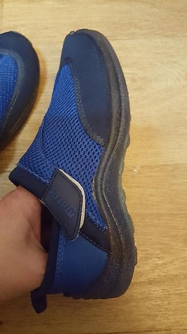na dva tocka za decu: Mares akva cipele – broj 39 Plaćene su 3.500 din. Nisu ni probane ( — 2