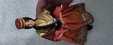 armani cipele: Kolekcija ukrasnih lutaka u narodnim nošnjama – set od više komada - — 2