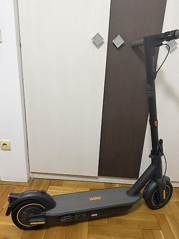 trotinet elektricni: Ninebot električni trotinet (serija KickScooter, sa žutim akcentima – — 2