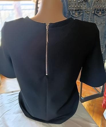 buzz nike dunk: Crna ženska bluza – Mohito Collection, veličina XS - Elegantna crna — 7