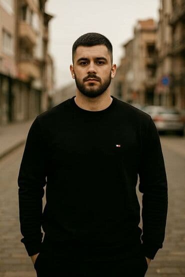 Kape i aksesoari: 💥Muški duks – klasičan kroj, okrugli izrez

Pamuk s do 2xl
1900 din — 1