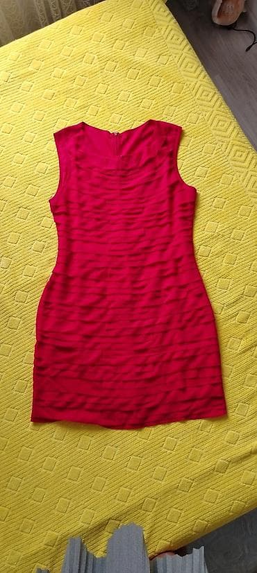 haljine xl: Prelepa crvena haljina brenda H&M, sa detaljima napred, pozadi ih — 3