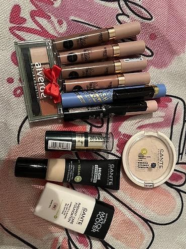 Sminke Set Uvoz Austria Nemacka sve novo za samo 4000 vrednost vise od