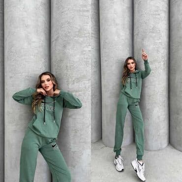 new yorker краљево – слике: Nike, Single-colored — 4