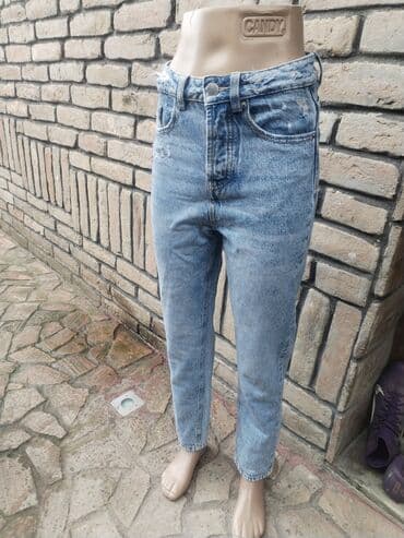 Stradivarius farmerke vel 32 /S
Struk po 34
Kukovi 40.
Super ocuvana at lalafo.rs Stradivarius farmerke vel 32 /S
Struk po 34
Kukovi 40.
Super ocuvana