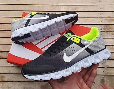 springfield muska majica: Nike, broj 41 do 46

cena 3200 dinara — 3