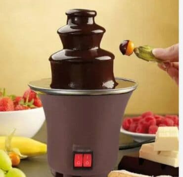 posuda za hranu za poneti: Cena: 2500din Čokoladna fontana sa 3 nivoa Trospratna čokoladna — 3