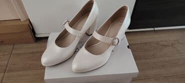 rll kais: Pumps, Catwalk, 41 — 1
