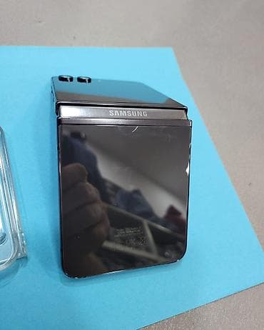 iphone 15 flip: Samsung Galaxy Z Flip5 (SM-F731B) – preklopni pametni telefon Ključne — 9