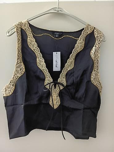 Satenska crop bluza sa čipkom – Nasty Gal - Model: kratka bluza/top